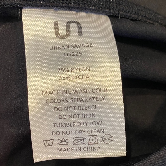 Floral Embroidered women’s Leggings NWOT - Picture 5 of 6